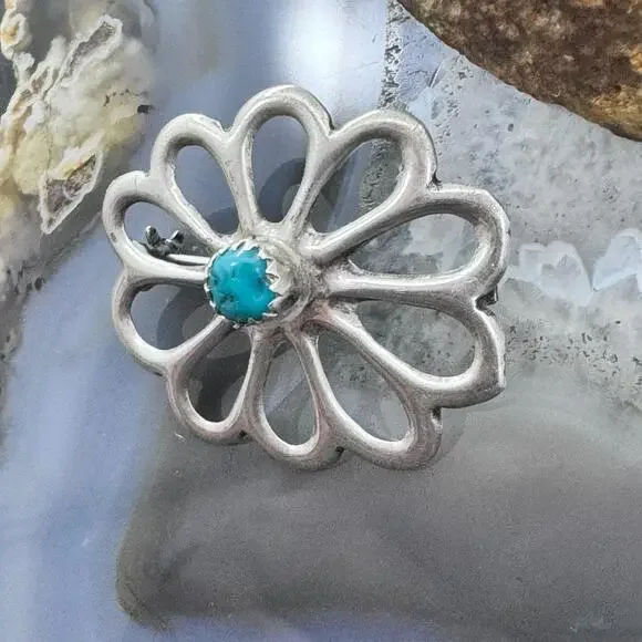 R. Wilson Navajo Vintage Sterling Silver Turquoise Sandcast Brooch For Women - Picture 3 of 10